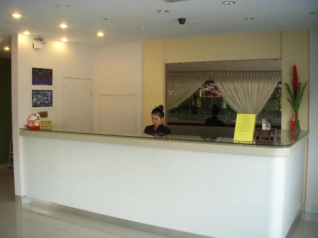 Stay Inn Kota Kinabalu Buitenkant foto