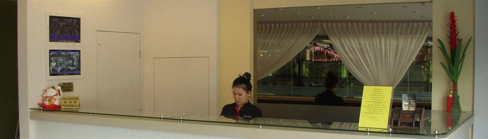Stay Inn Kota Kinabalu Buitenkant foto